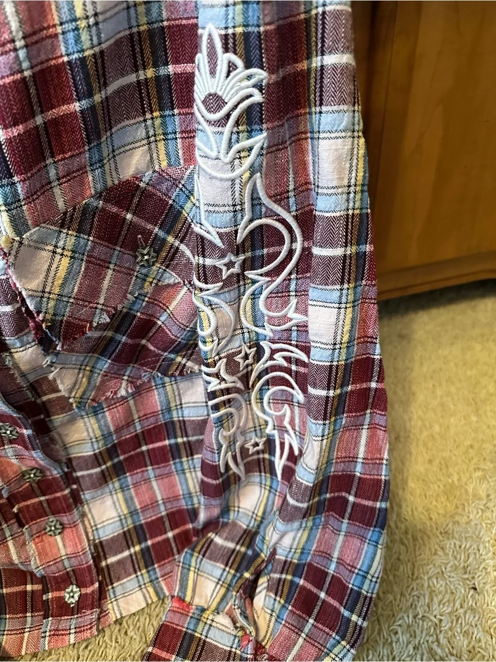 NWOT POL PLAID SHACKET WITH EMBROIDERED SLEEVES